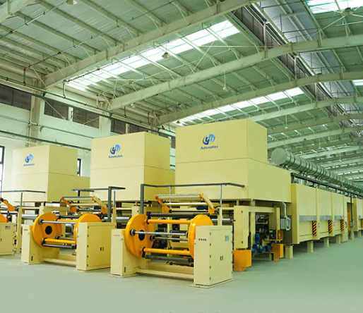 ¿Qué precauciones se deben tomar al utilizar equipos de fabricación de pegamento?